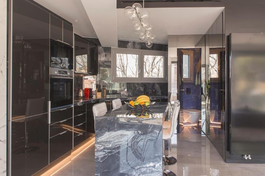 Luxury Acropolis View Apartment-Living Stone Black Pearl Athén Kültér fotó